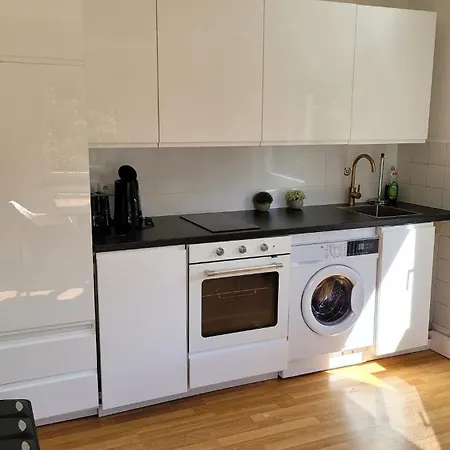 Lejlighed Zentrale 65m2 2-zimmer In Beim Fluss *