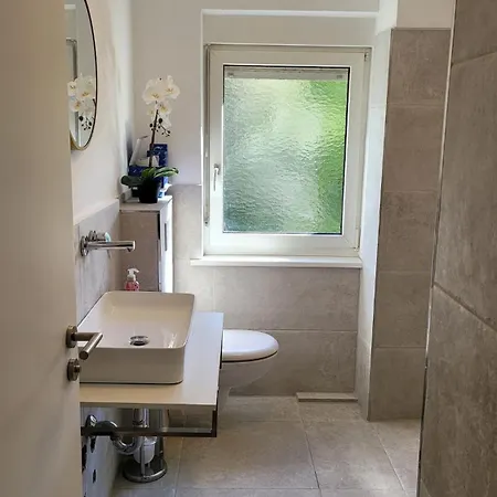 Zentrale 65m2 2-zimmer In Beim Fluss Lejlighed